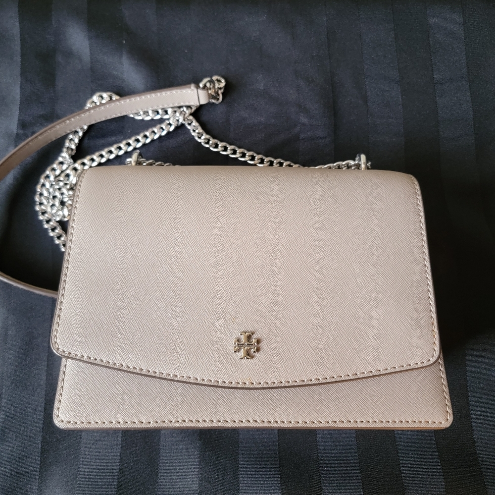 Tory Burch Robinson Convertible Shoulder Bag in Taupe